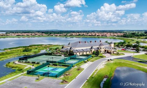 A home in LAKE WALES