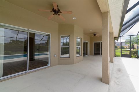 A home in LAKE WALES