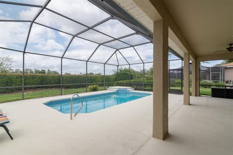 A home in LAKE WALES