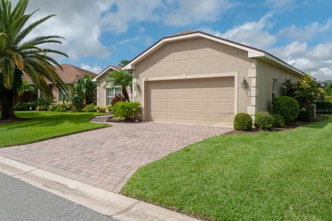 A home in LAKE WALES