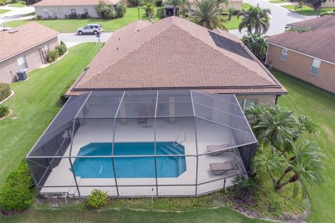 A home in LAKE WALES