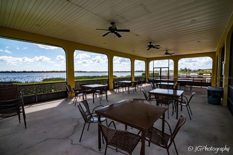 A home in LAKE WALES