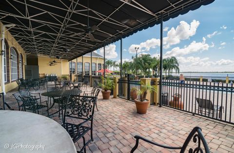 A home in LAKE WALES