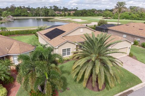 A home in LAKE WALES