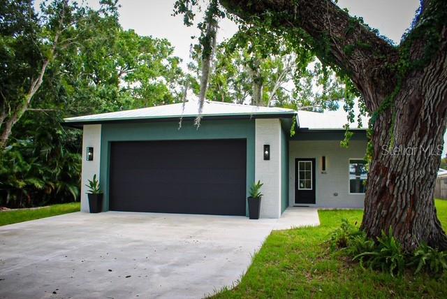 New New NEW! Brand new construction available now within the city limits of Okeechobee! This custom designed home is newly finished and ready to be seen! Sitting on a quaint city lot with gorgeous oak trees and a spacious backyard, this 3 bedroom, 2 bathroom home could be perfect for a first time home buyer, and also highly suitable for a family. With bold green accents and touches of terracotta, this house is beautifully and thoughtfully designed. The 10 foot high ceilings create an elevated feel. With a 2 car garage and attic access (living room) there is certainly lots of storage space. Not to mention the location! Walking distance from several schools and restaurants, this location is just minutes in the car as well to any medical offices/hospitals, great restaurants/bars, and grocery stores.
Come see this brand new home today!