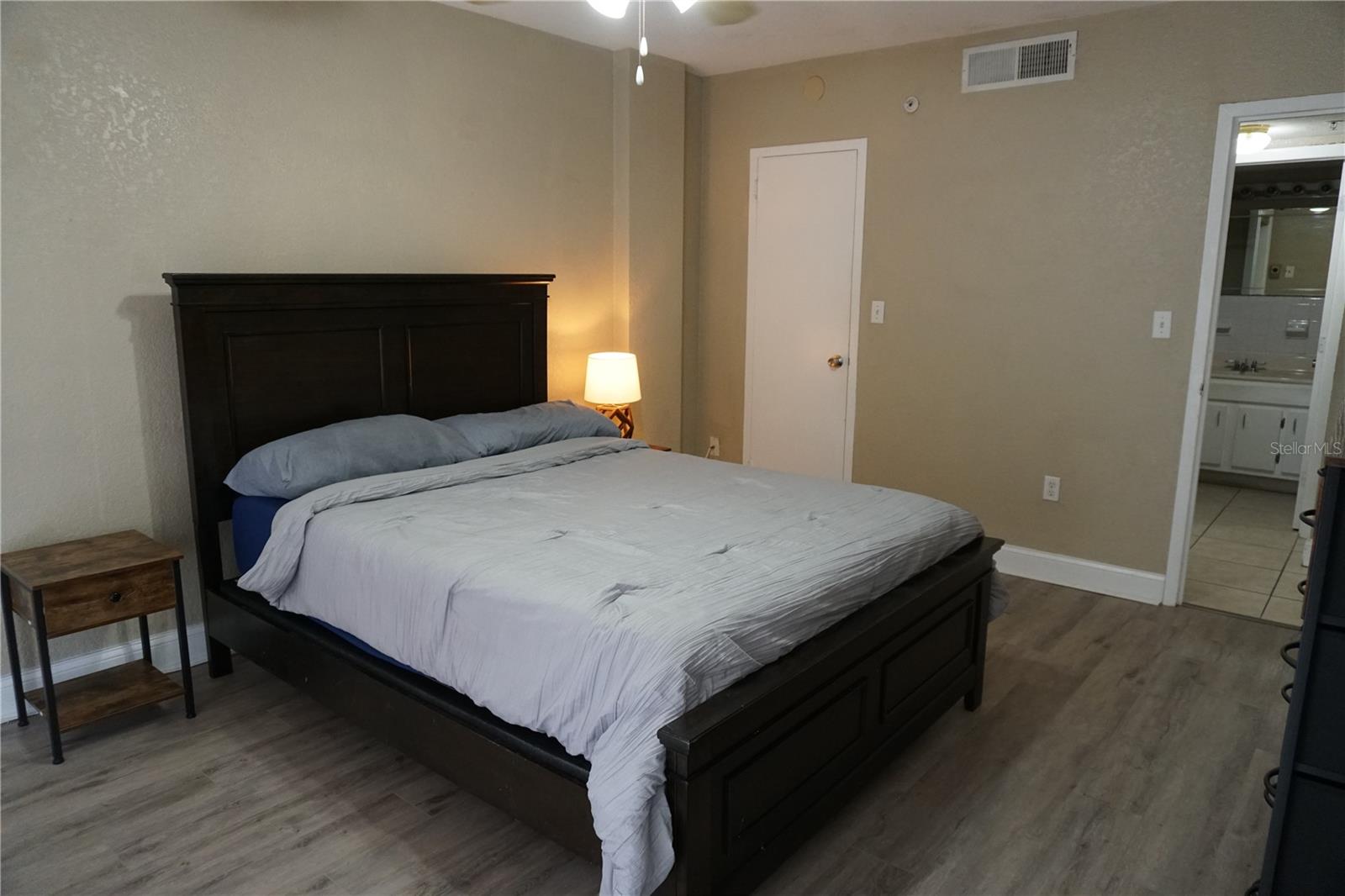 BEACON ON 3RD ST THE - Residential Lease