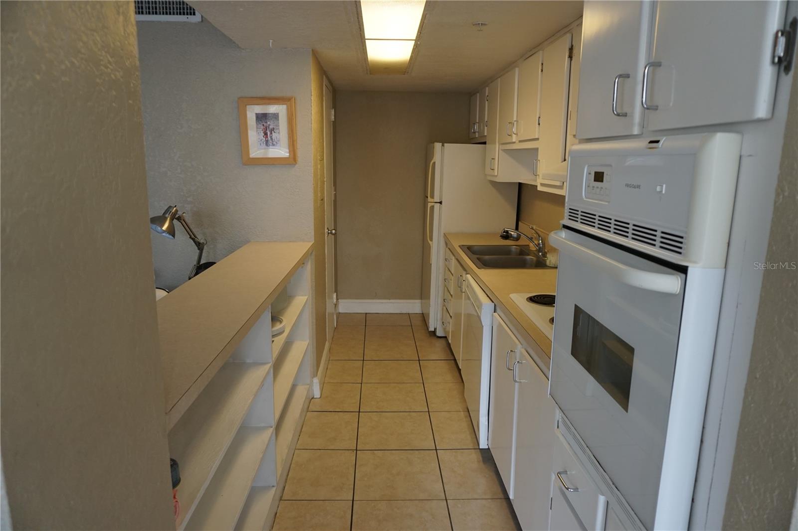 BEACON ON 3RD ST THE - Residential Lease