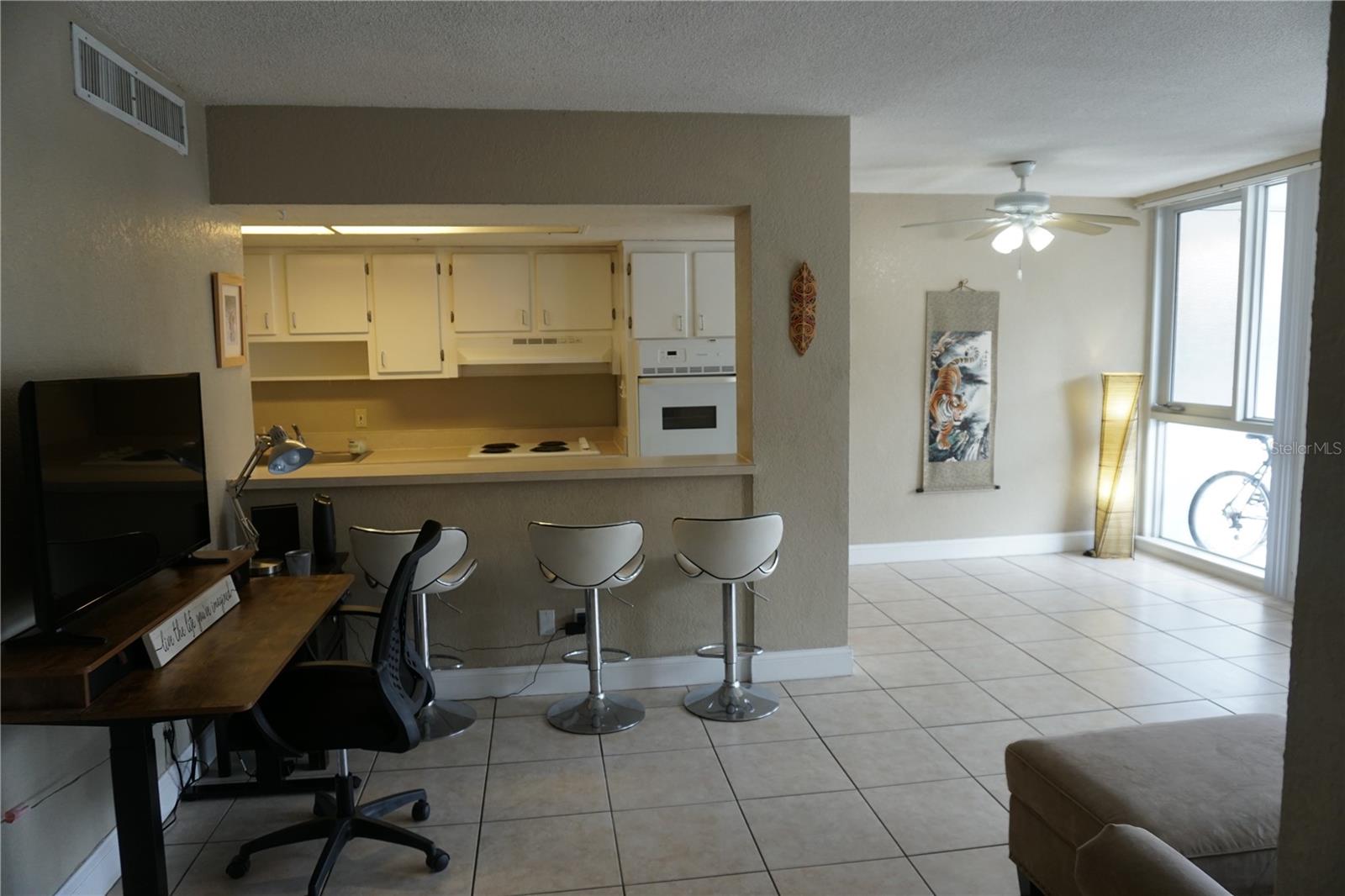 BEACON ON 3RD ST THE - Residential Lease