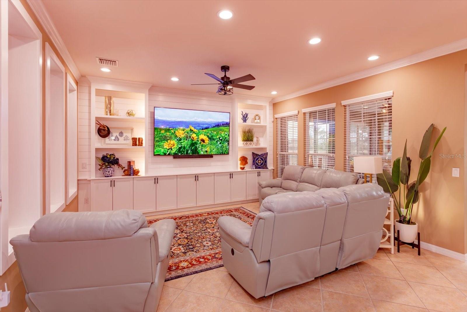 CASCADES/GROVELAND PH 2 - Residential