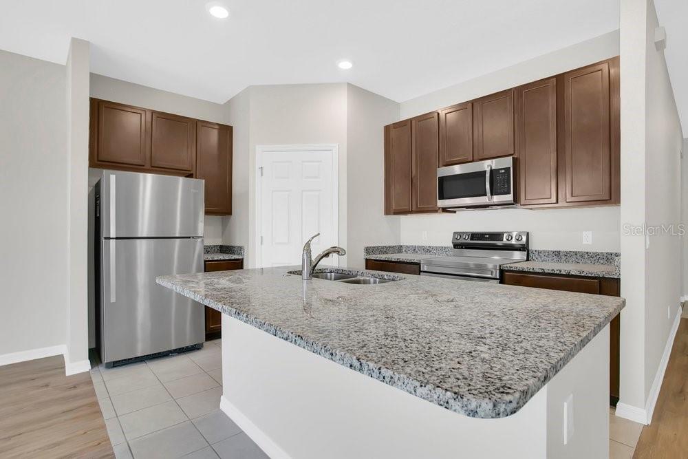 LAKE DENHAM ESTATES - Residential