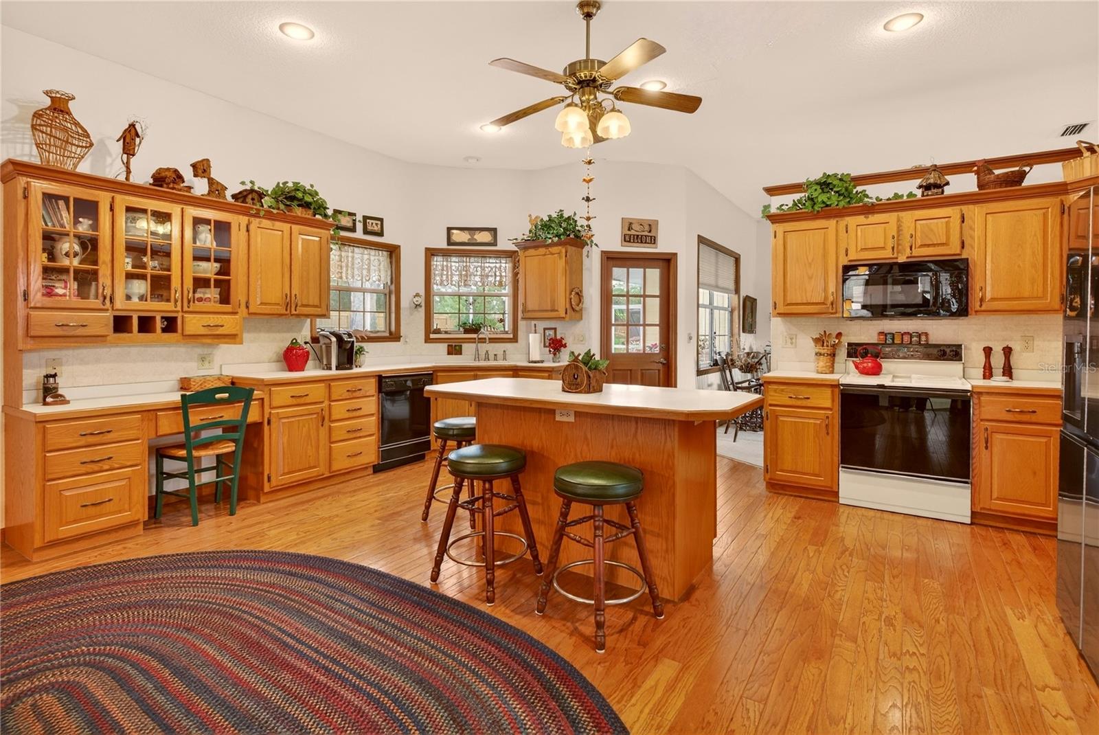 HUNTERS TRACE - Residential