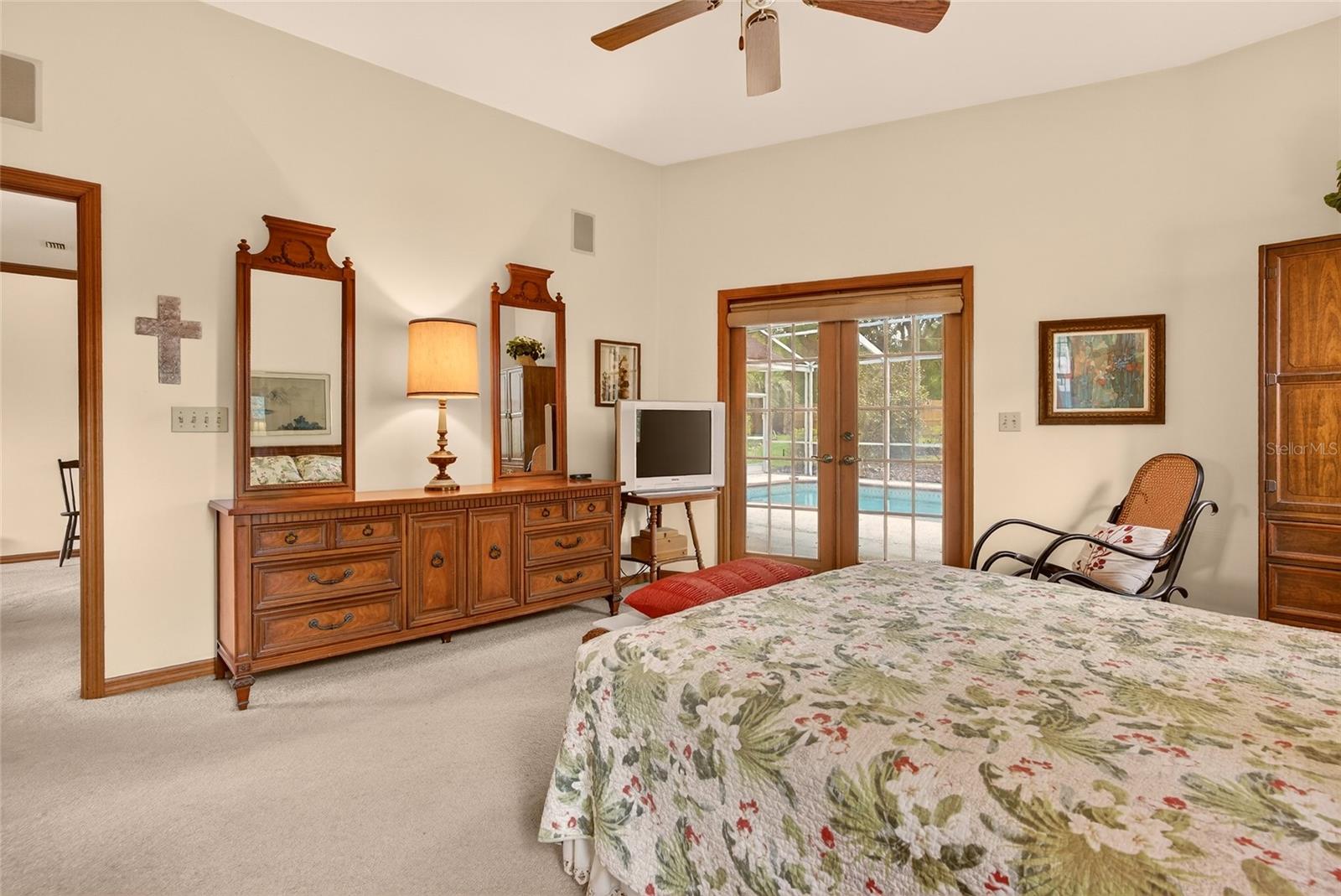 HUNTERS TRACE - Residential