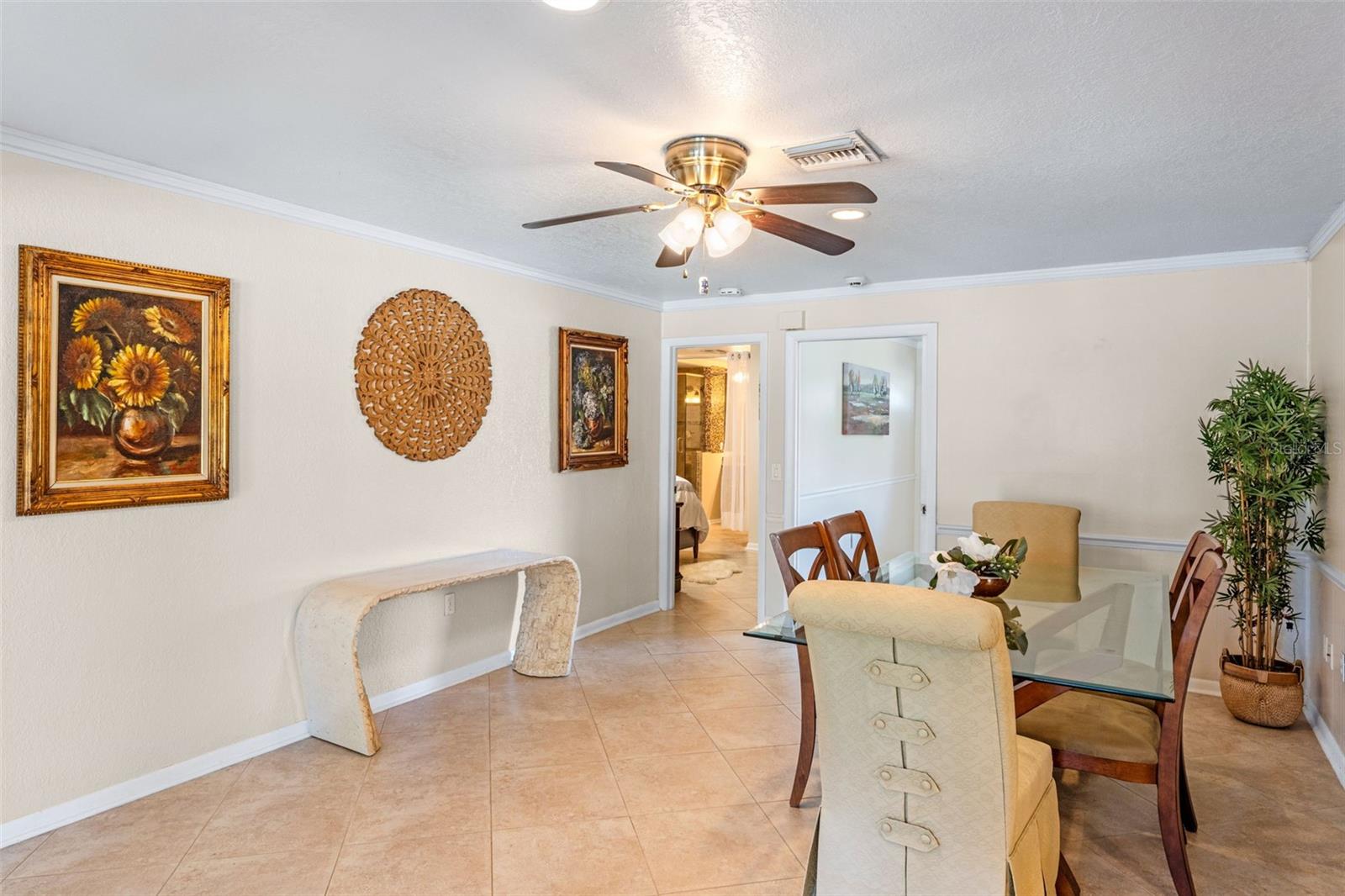 611 GREEN BRIAR BOULEVARD
