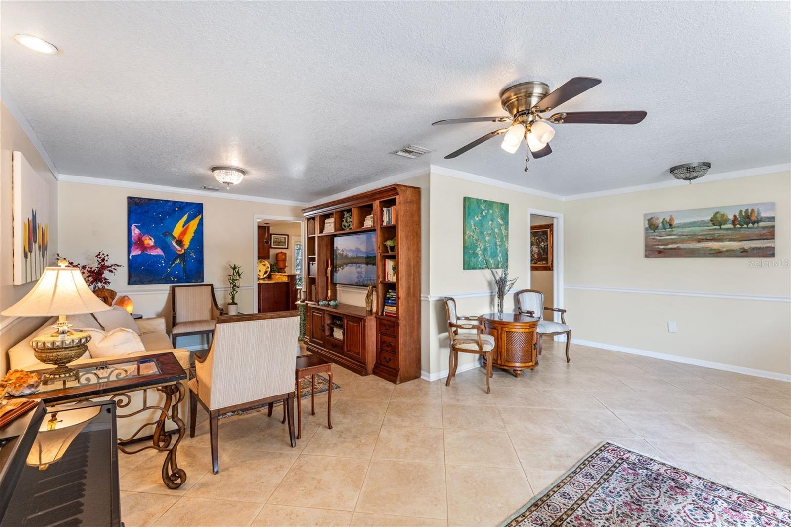 611 GREEN BRIAR BOULEVARD