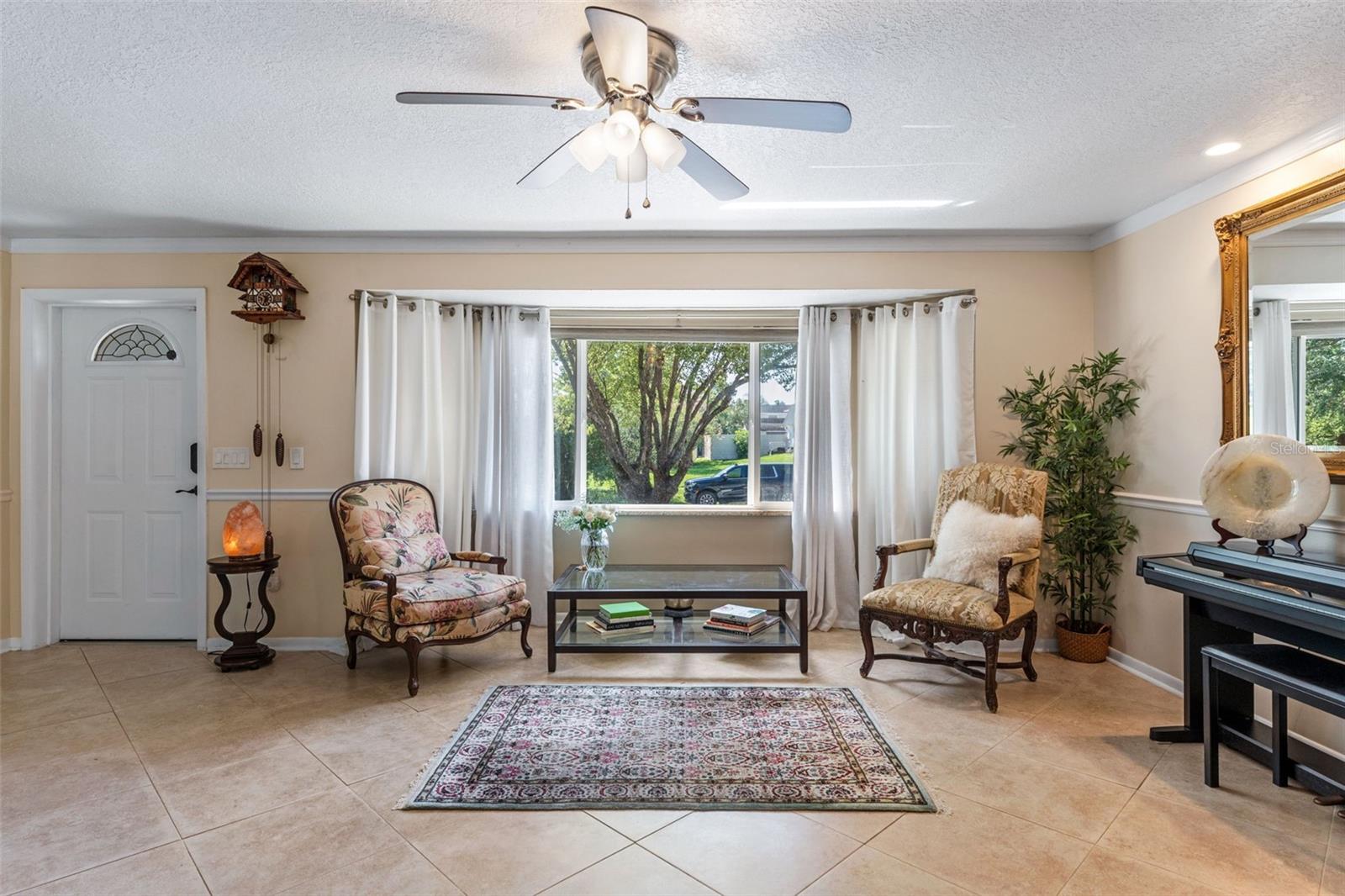 611 GREEN BRIAR BOULEVARD