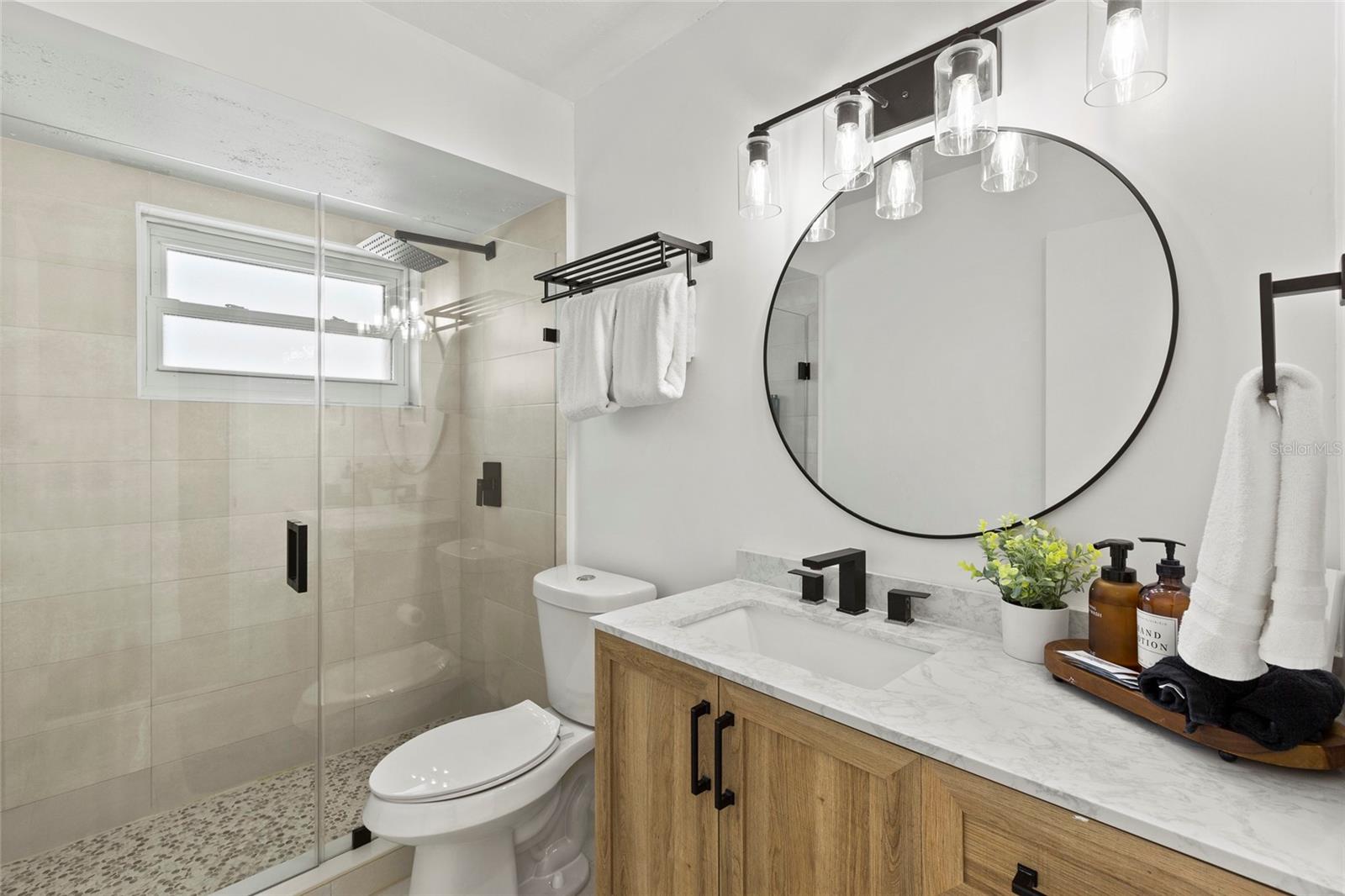 VILLAGE GREEN OF BRADENTON UN C - Residential