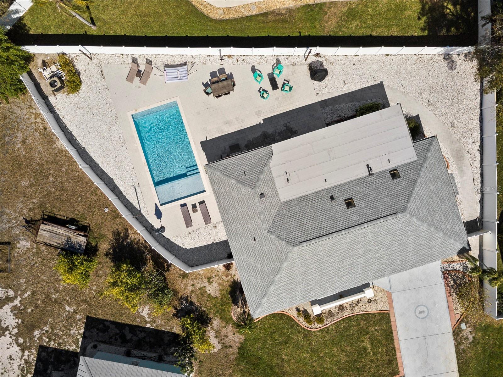 VILLAGE GREEN OF BRADENTON UN C - Residential