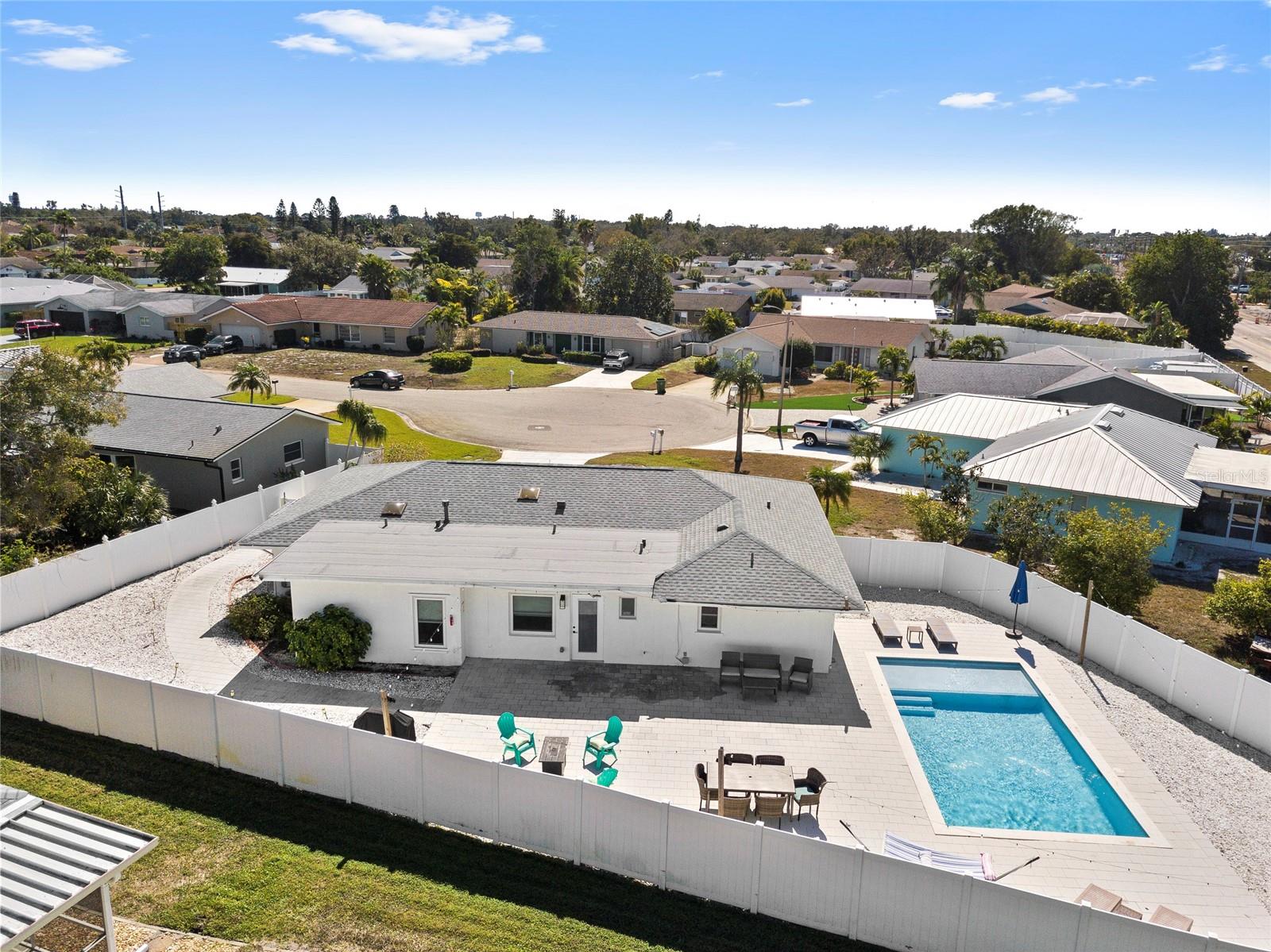 VILLAGE GREEN OF BRADENTON UN C - Residential