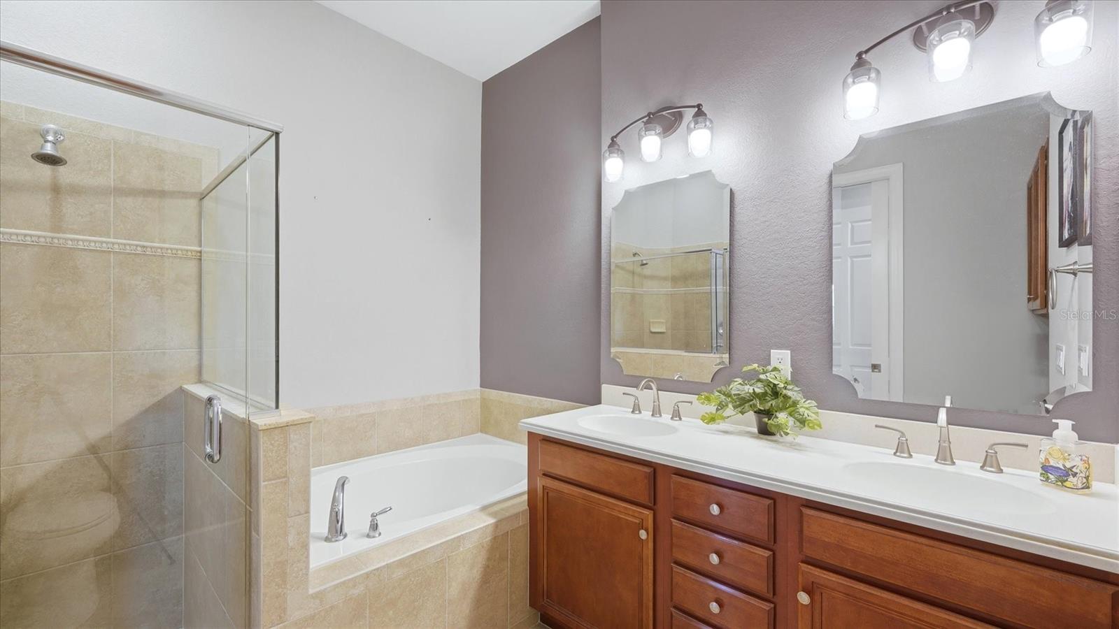 RIVERWOOD - Residential