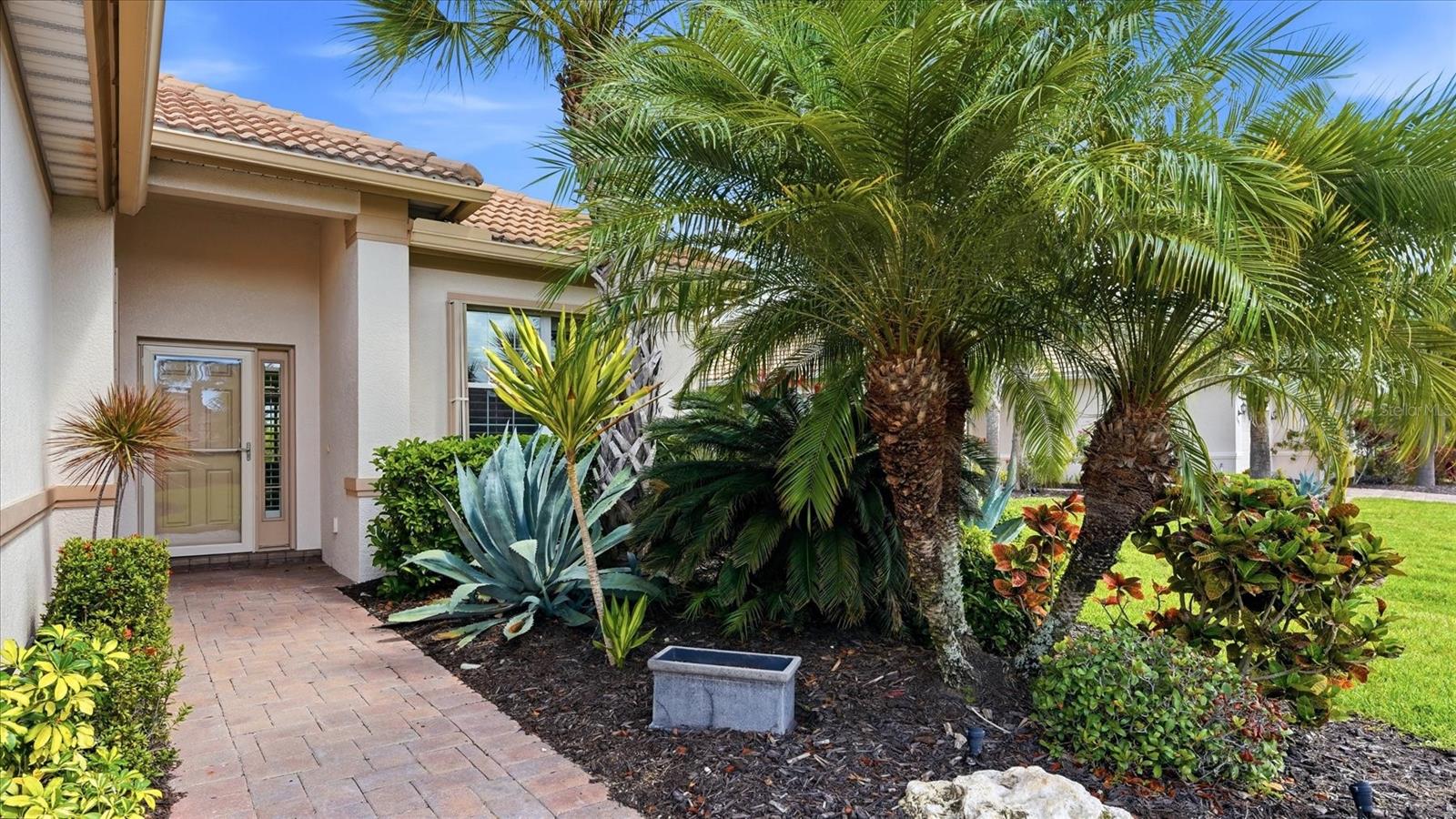 RIVERWOOD - Residential