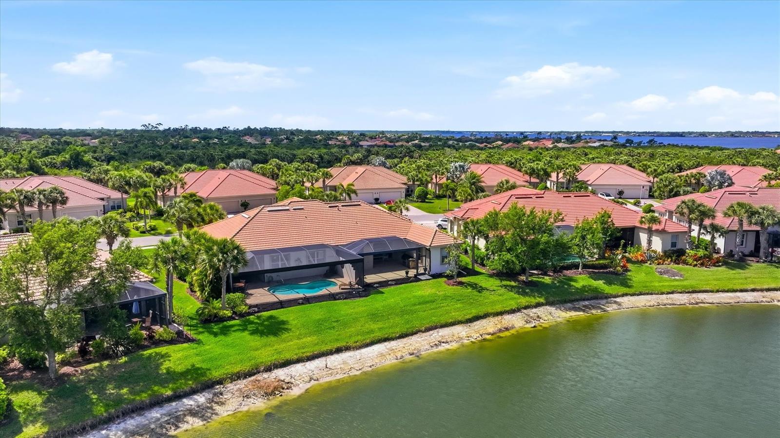 RIVERWOOD - Residential