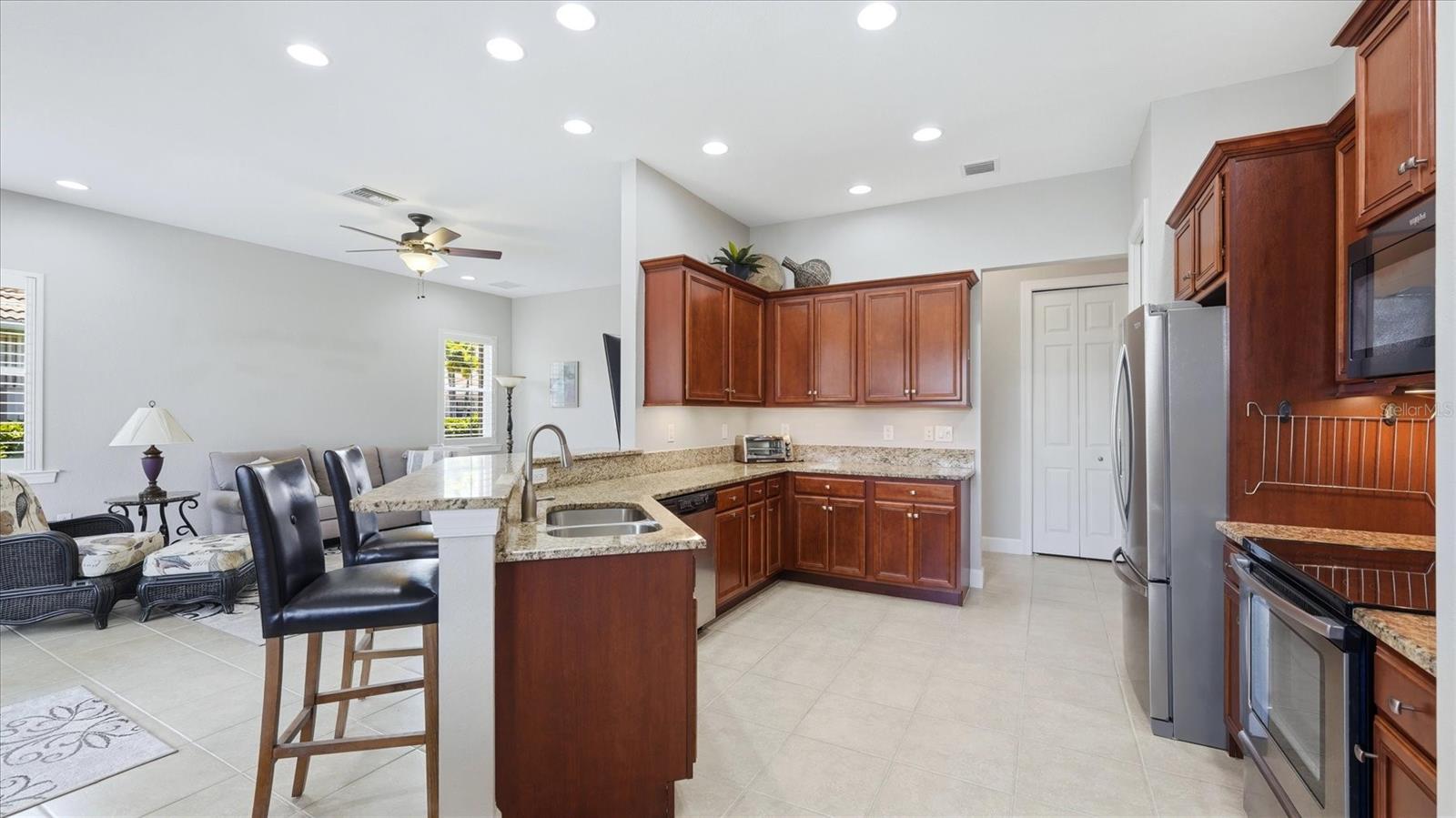 RIVERWOOD - Residential