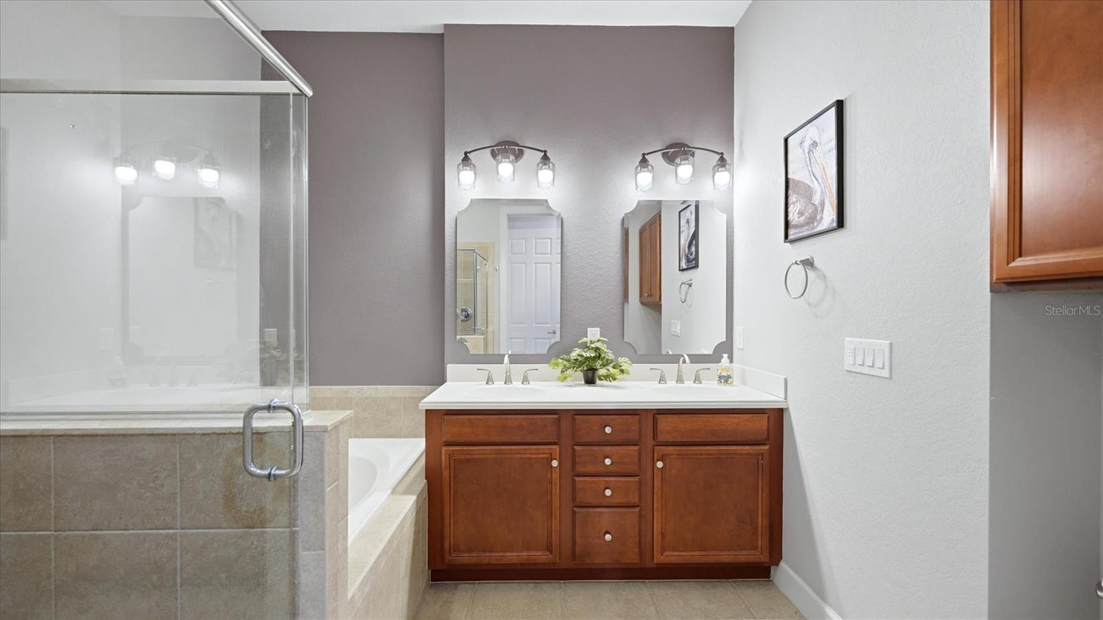 RIVERWOOD - Residential