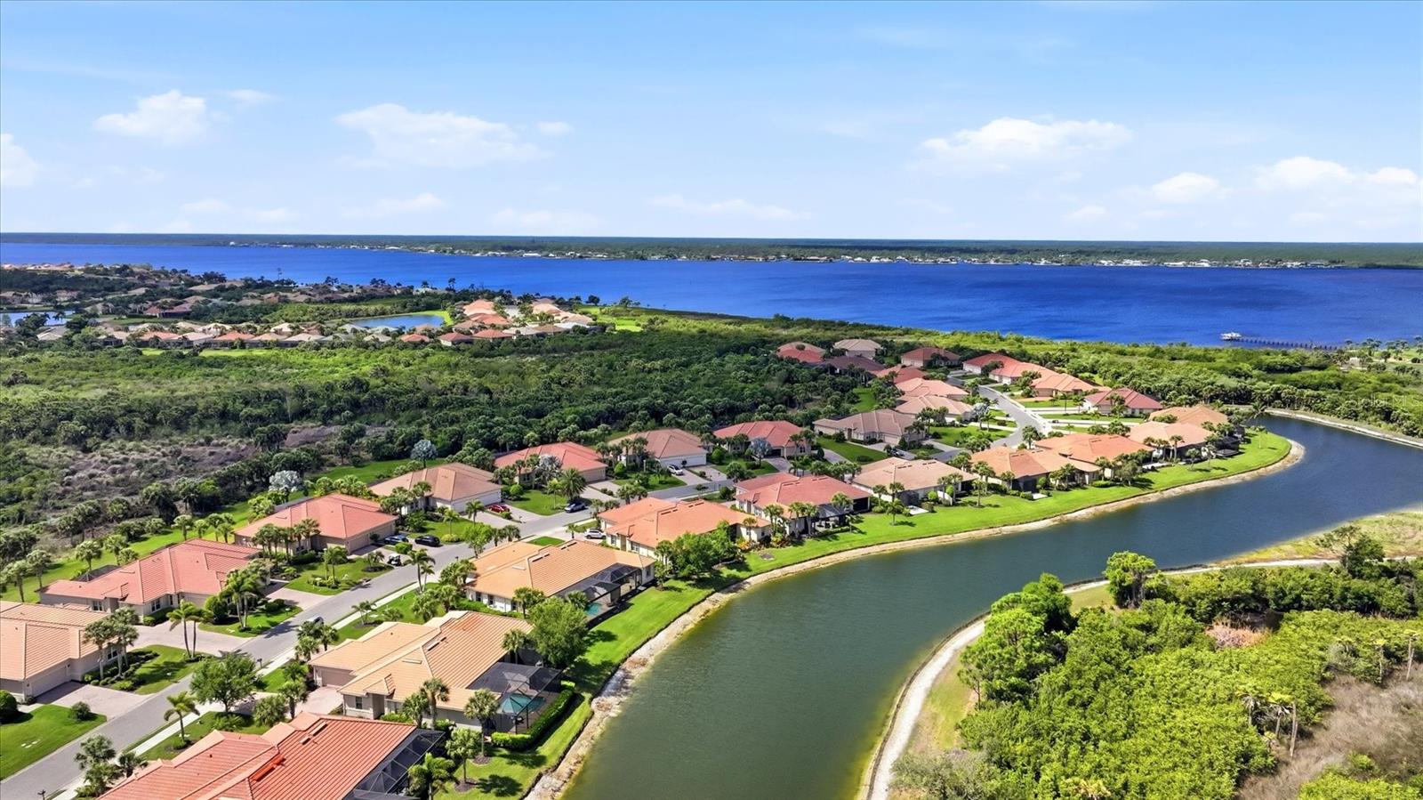 RIVERWOOD - Residential