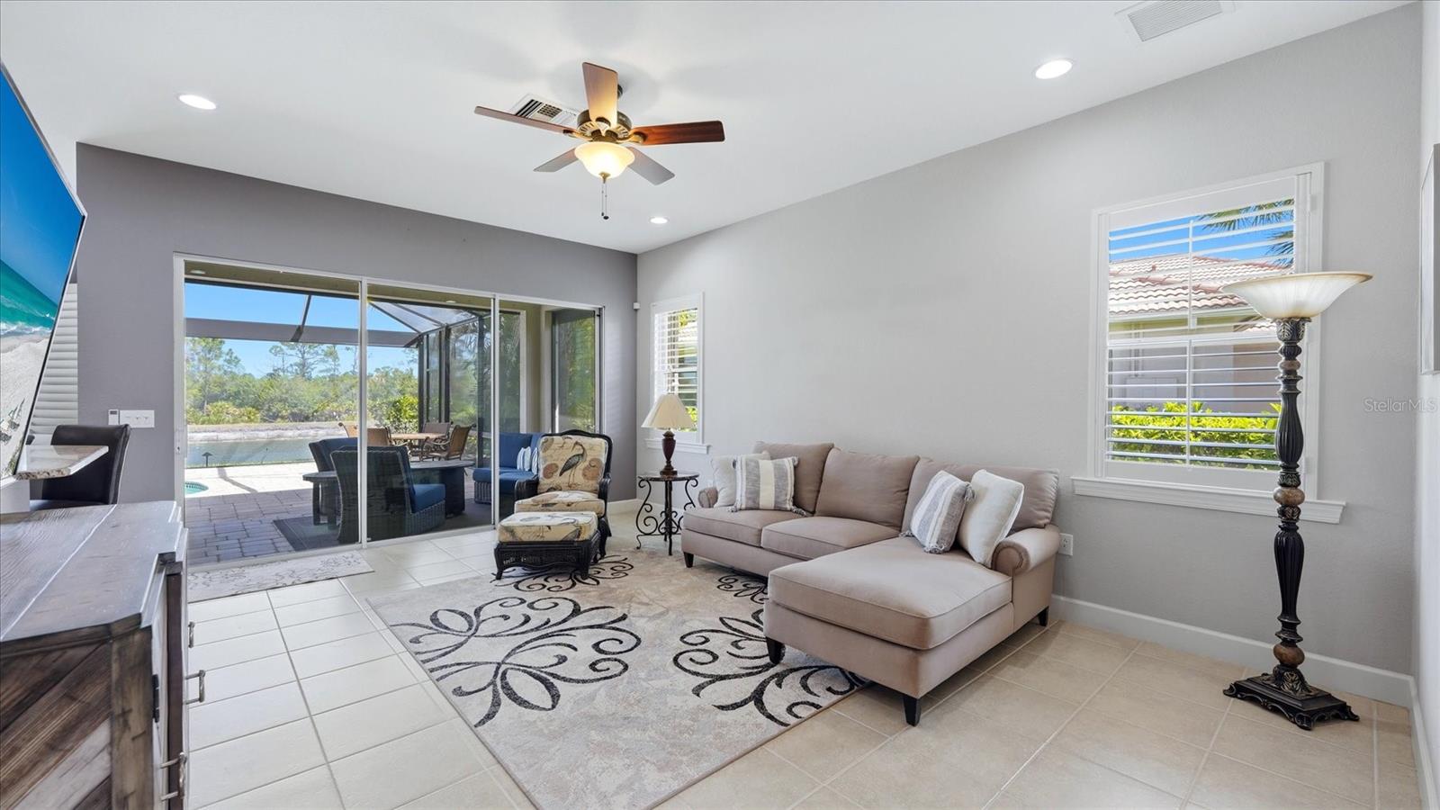 RIVERWOOD - Residential