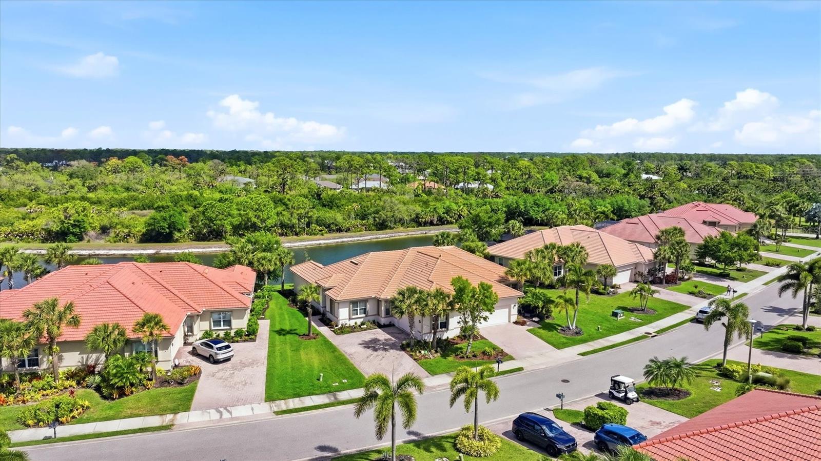 RIVERWOOD - Residential