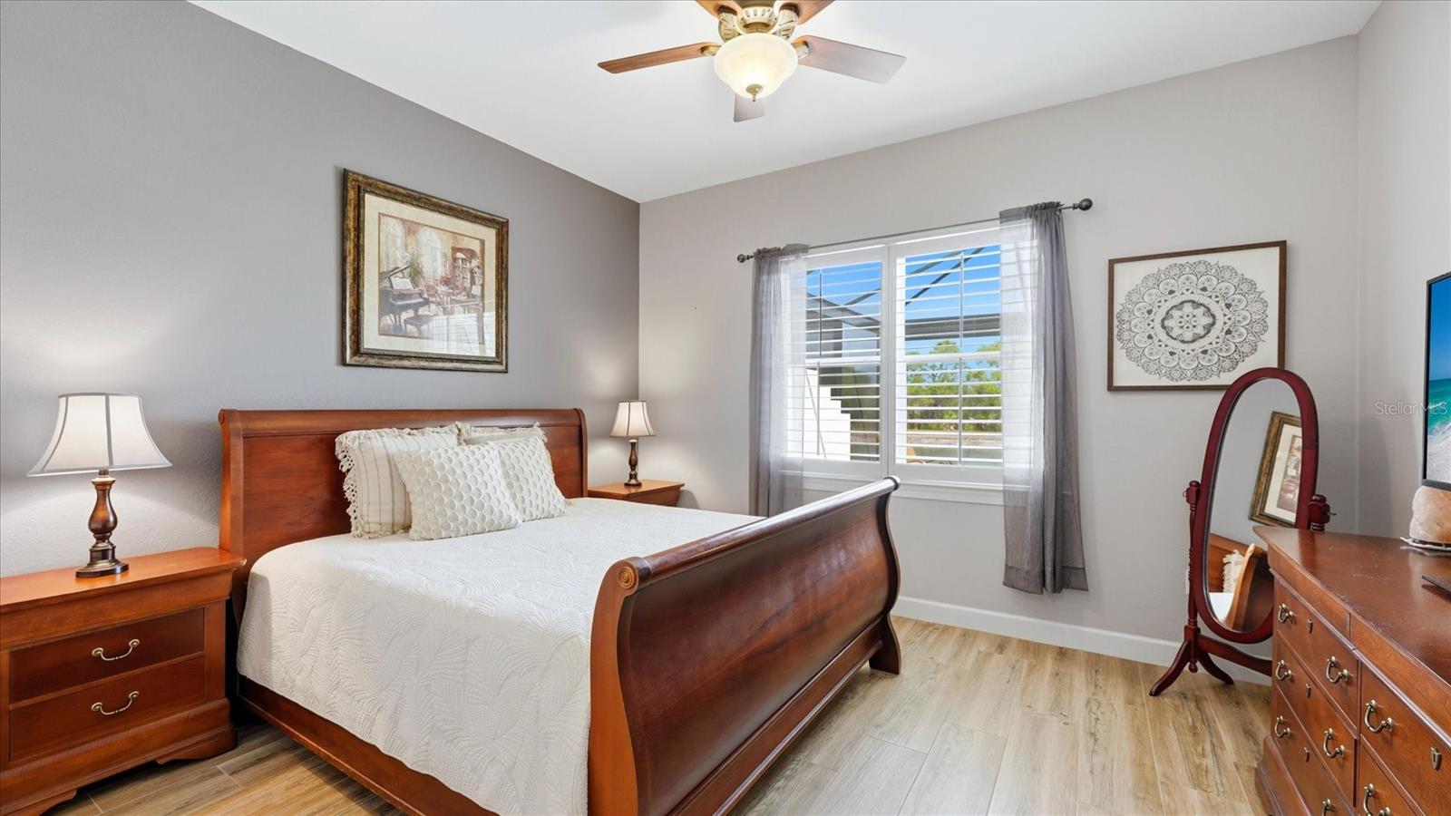 RIVERWOOD - Residential