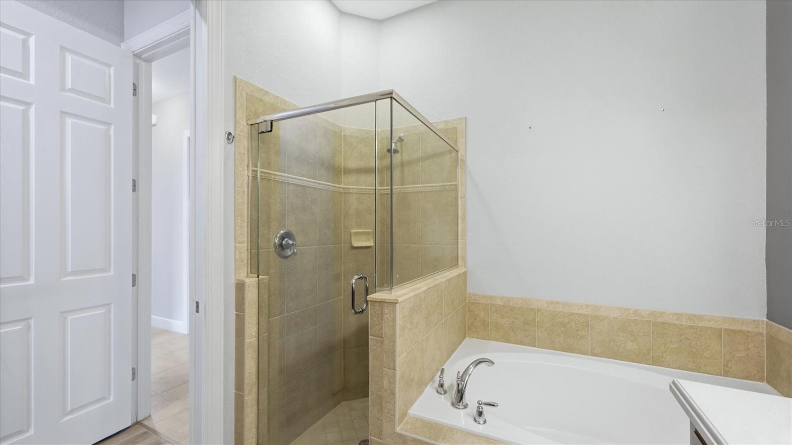 RIVERWOOD - Residential