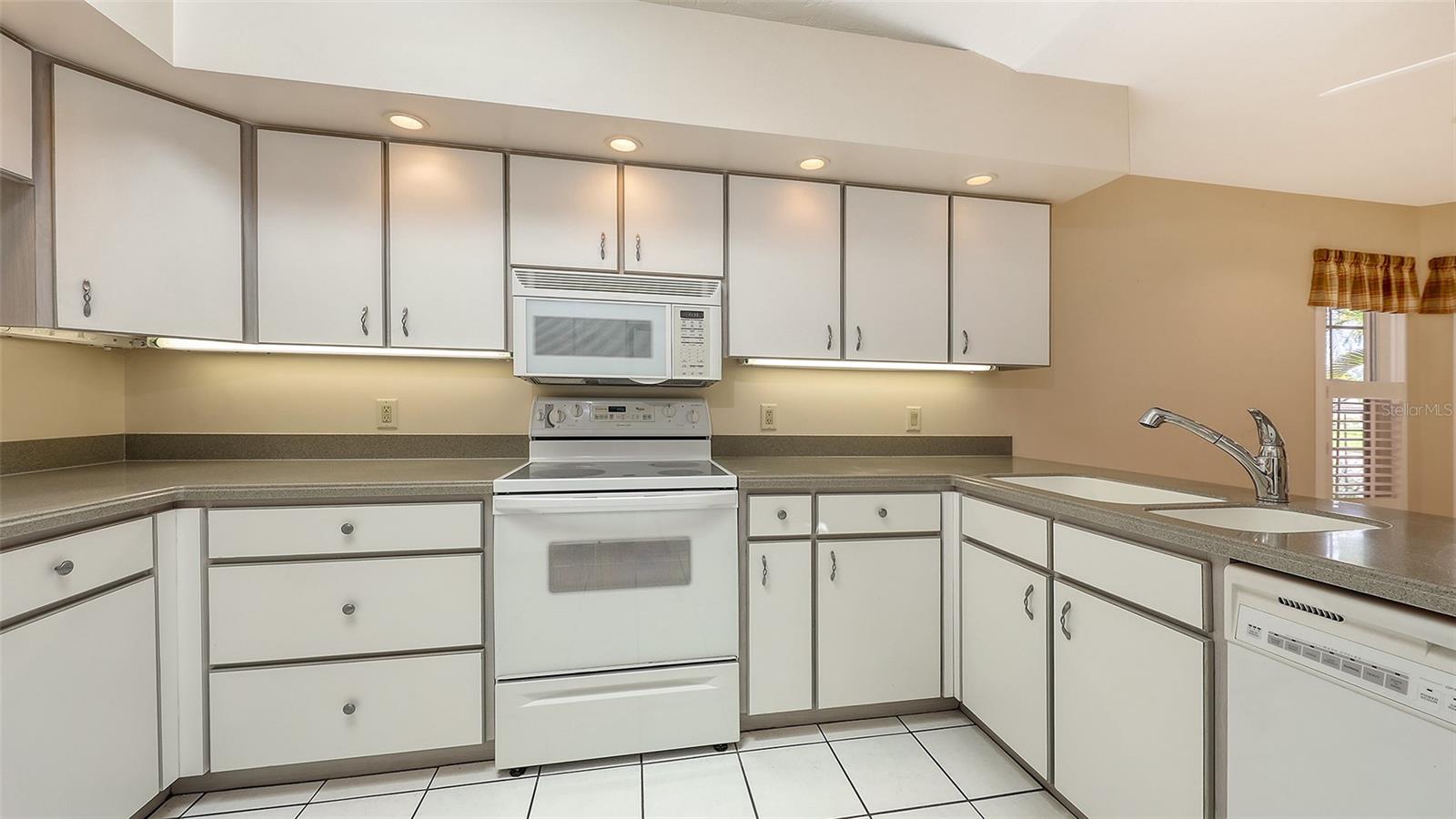 PRESTANCIA/VILLA PALMERAS - Residential