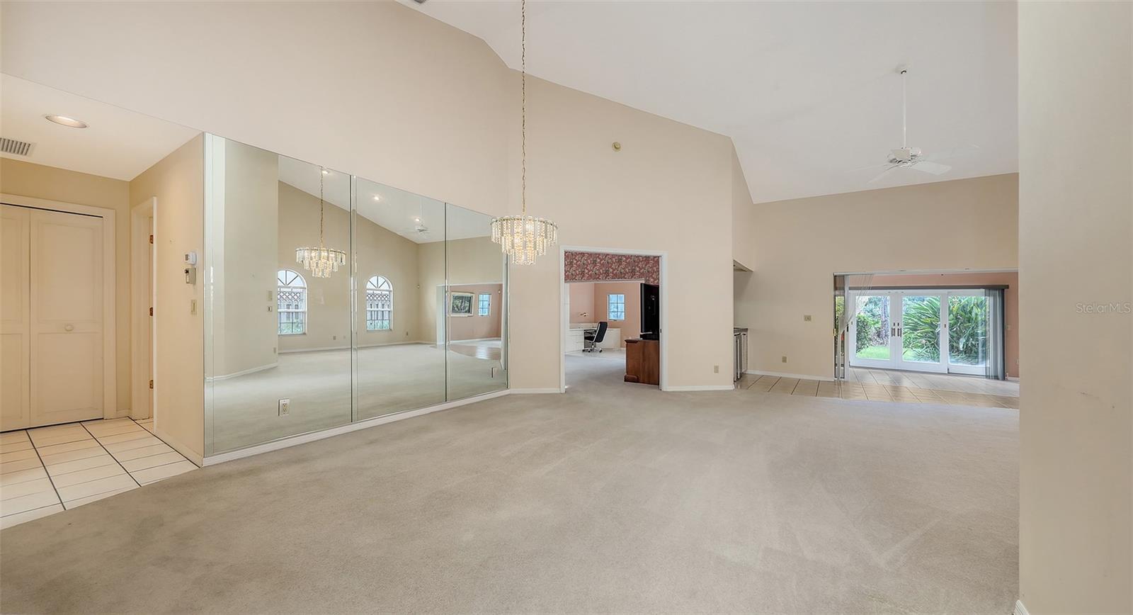 PRESTANCIA/VILLA PALMERAS - Residential