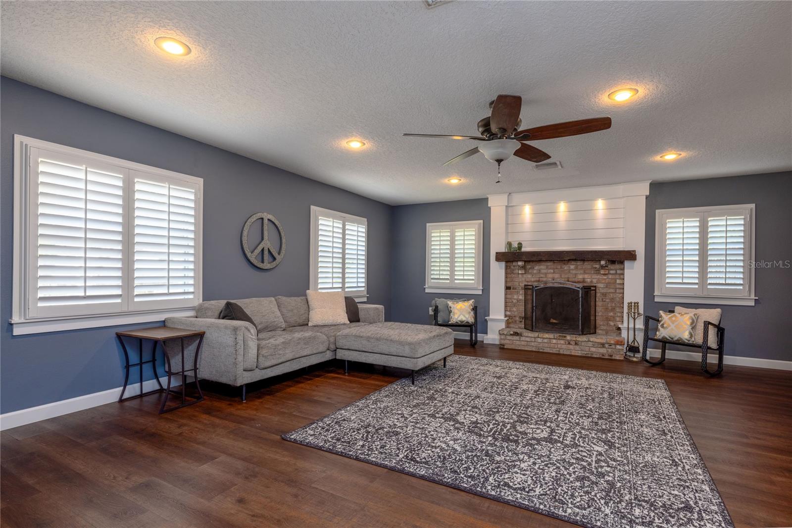 ROSE COURT - Residential