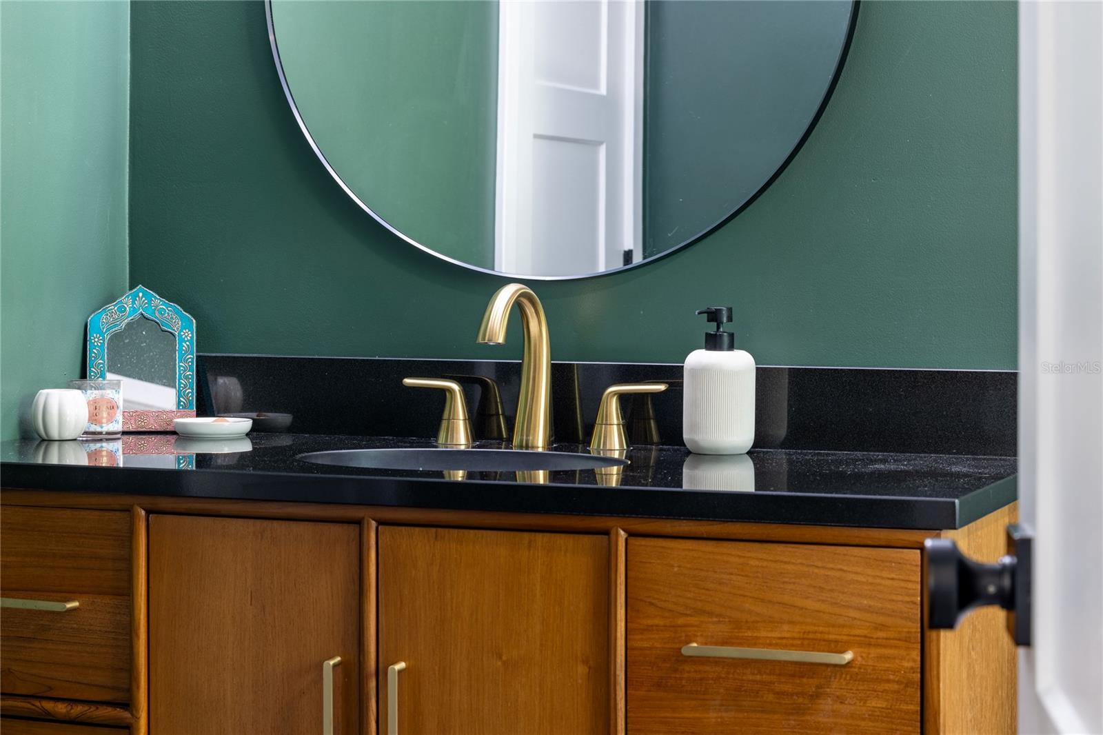 ROSE COURT - Residential