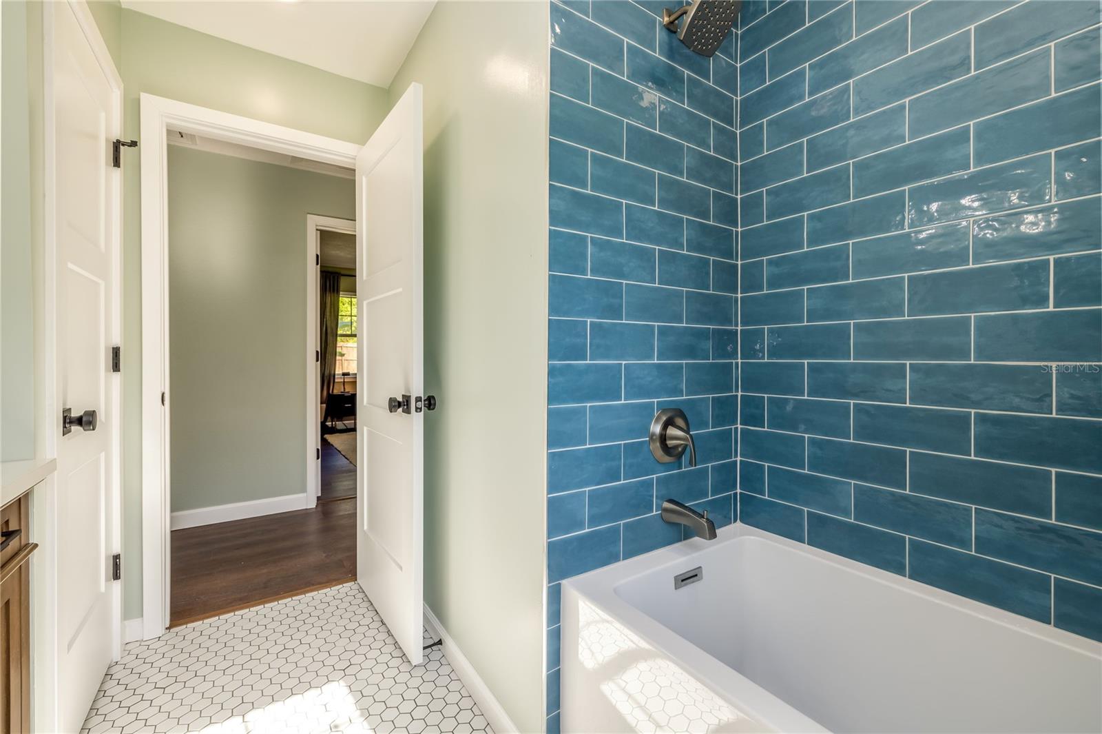 ROSE COURT - Residential