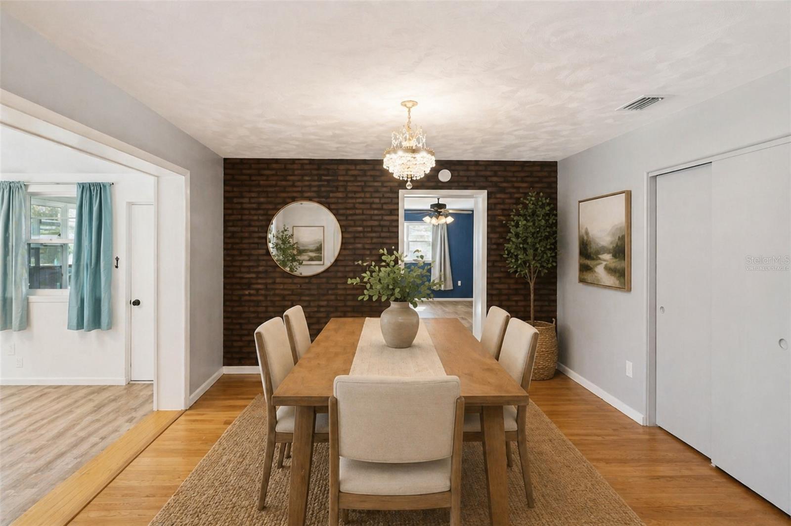 822 POINSETTIA DRIVE