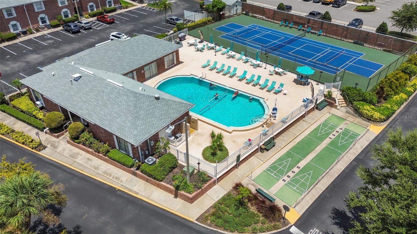 PATRIOT SQUARE APTS - Residential