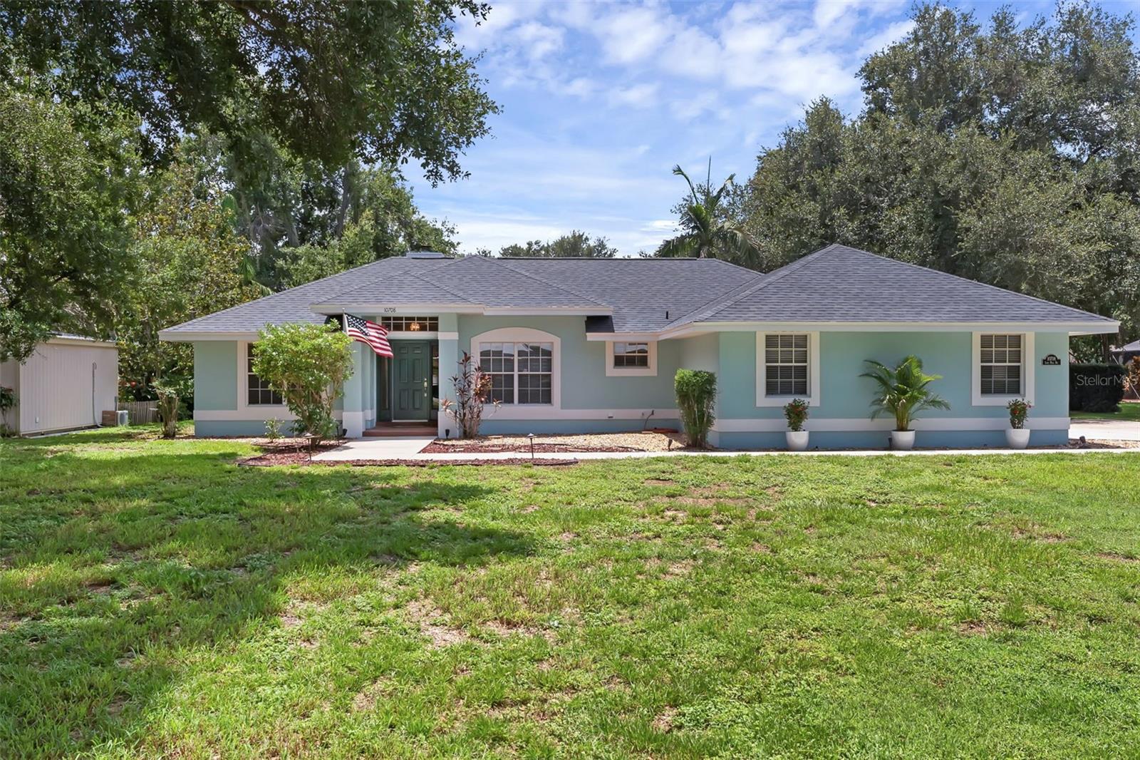 10708 LAKE HILL DRIVE
