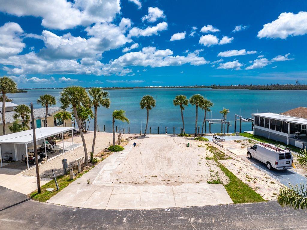 PARK POINTE MOB HME VLGE - Land