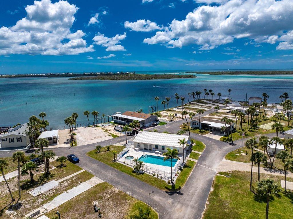 PARK POINTE MOB HME VLGE - Land
