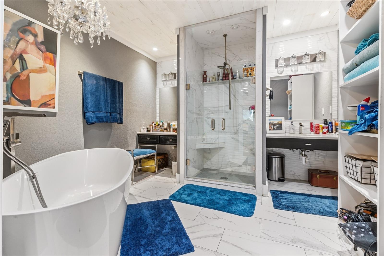 CASARENA ON THE LAKES - Residential