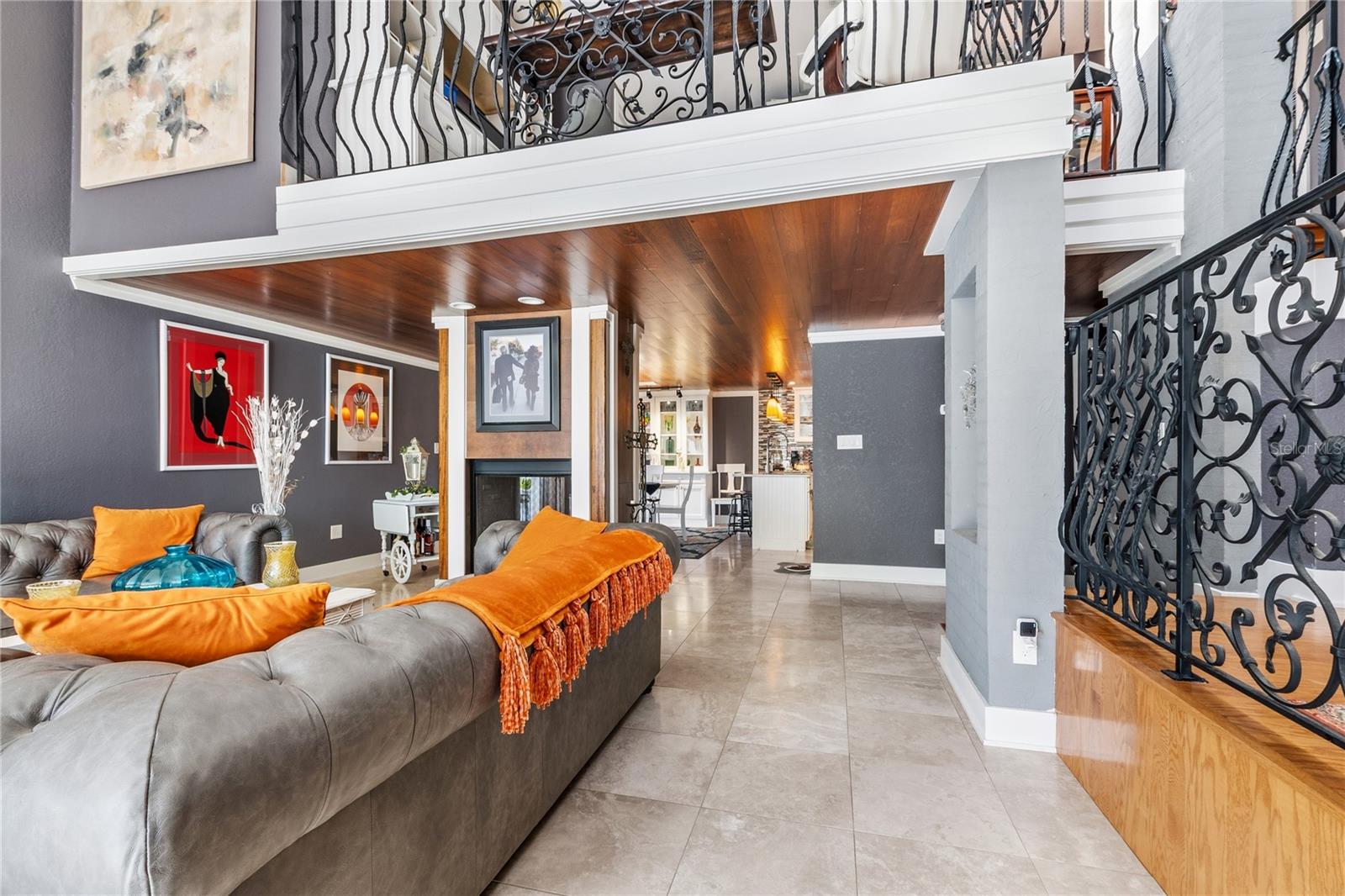 CASARENA ON THE LAKES - Residential