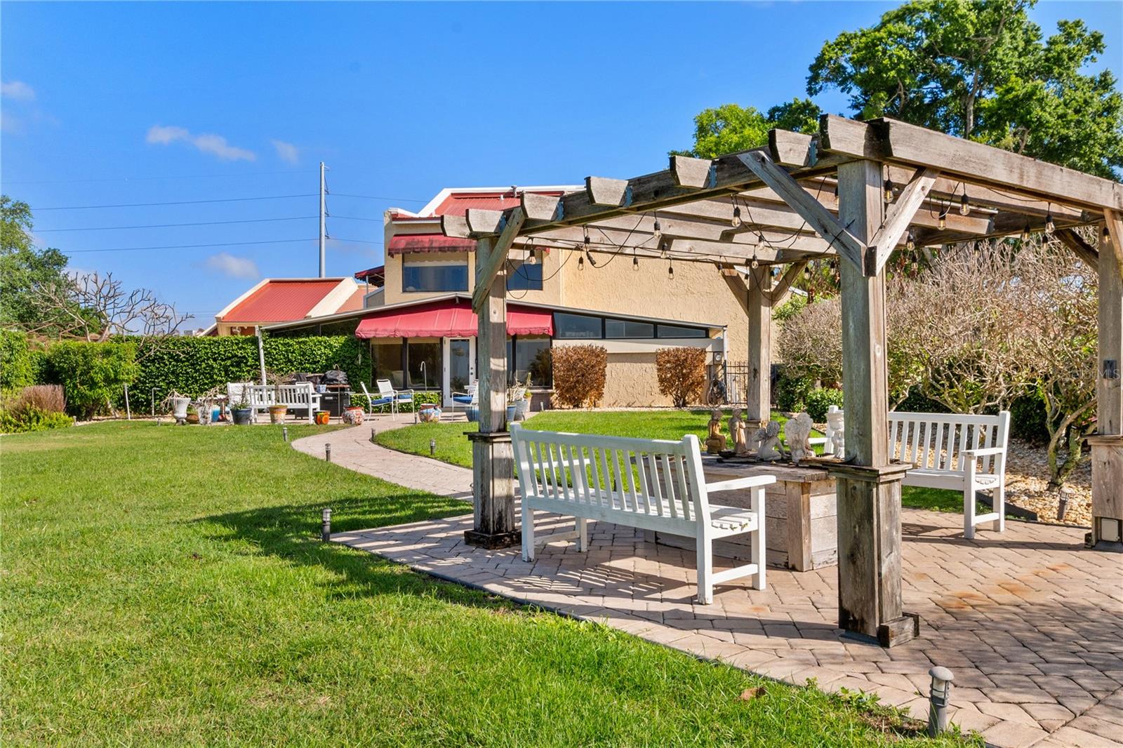 CASARENA ON THE LAKES - Residential