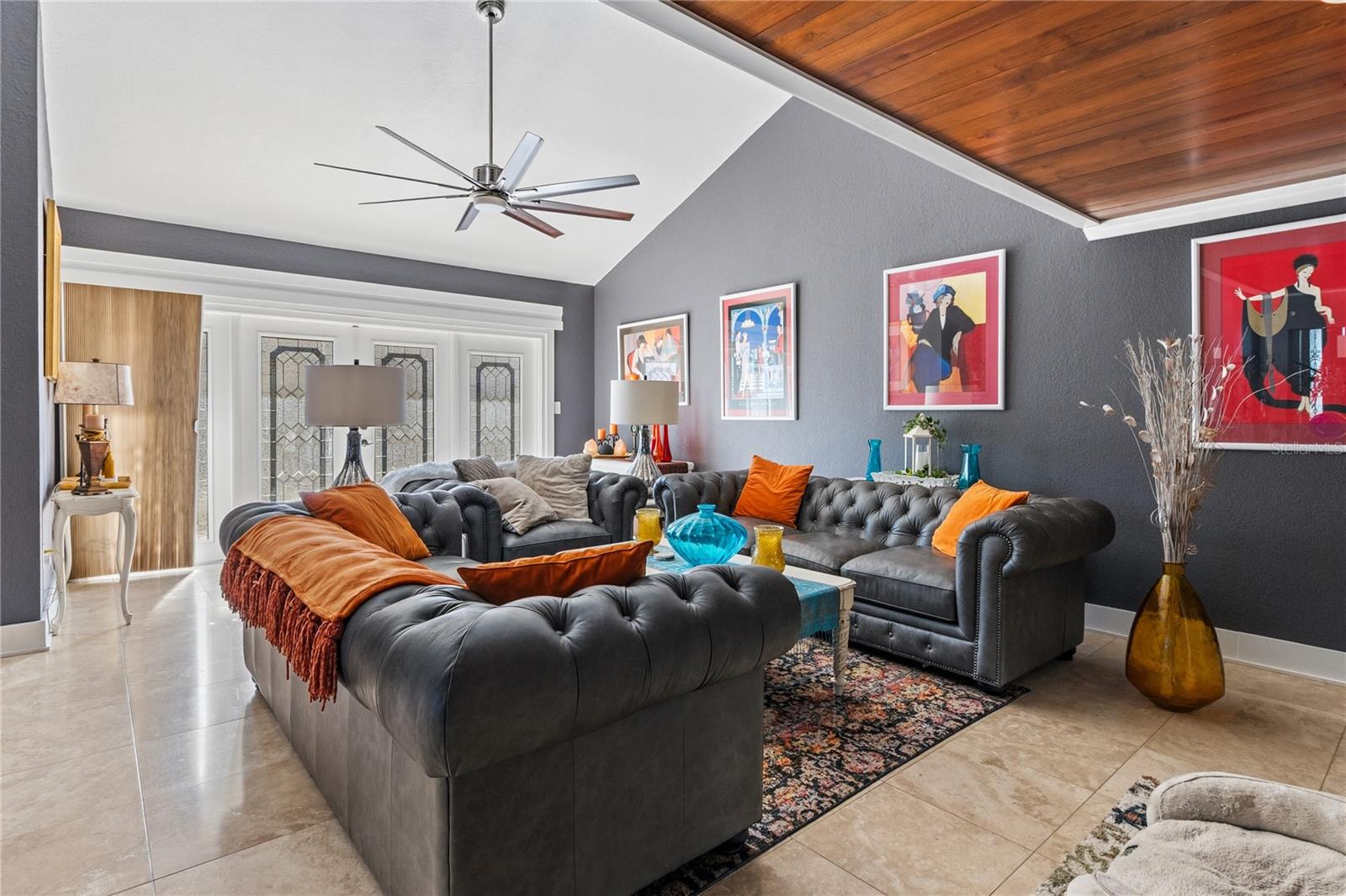 CASARENA ON THE LAKES - Residential