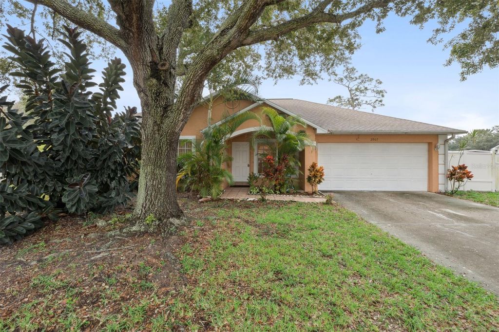 Photo of 2907 Oak Run Boulevard, Kissimmee, FL 34744 (MLS # O6365943)