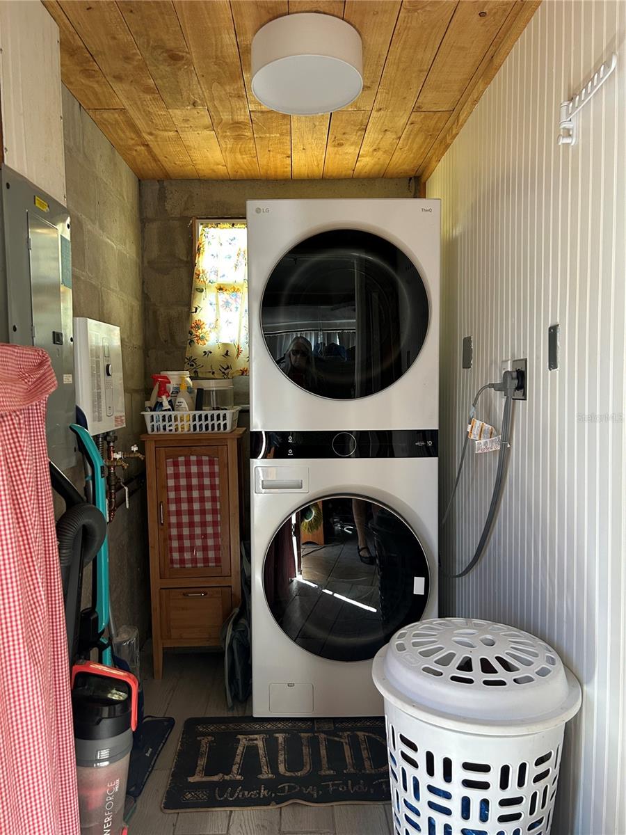 ORANGE LAKE VILLAGE - Residential