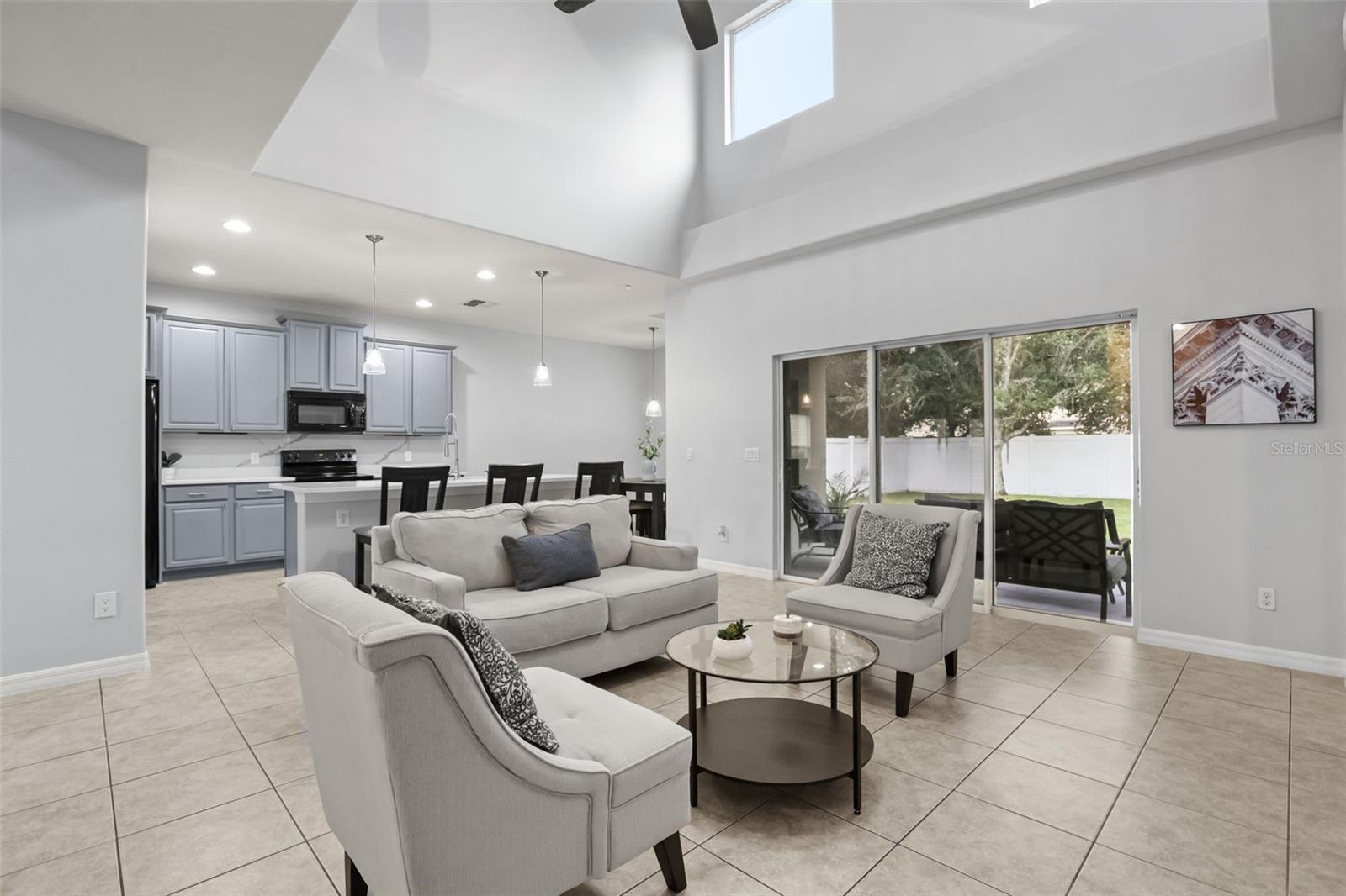 9117 OAK COMMONS WAY