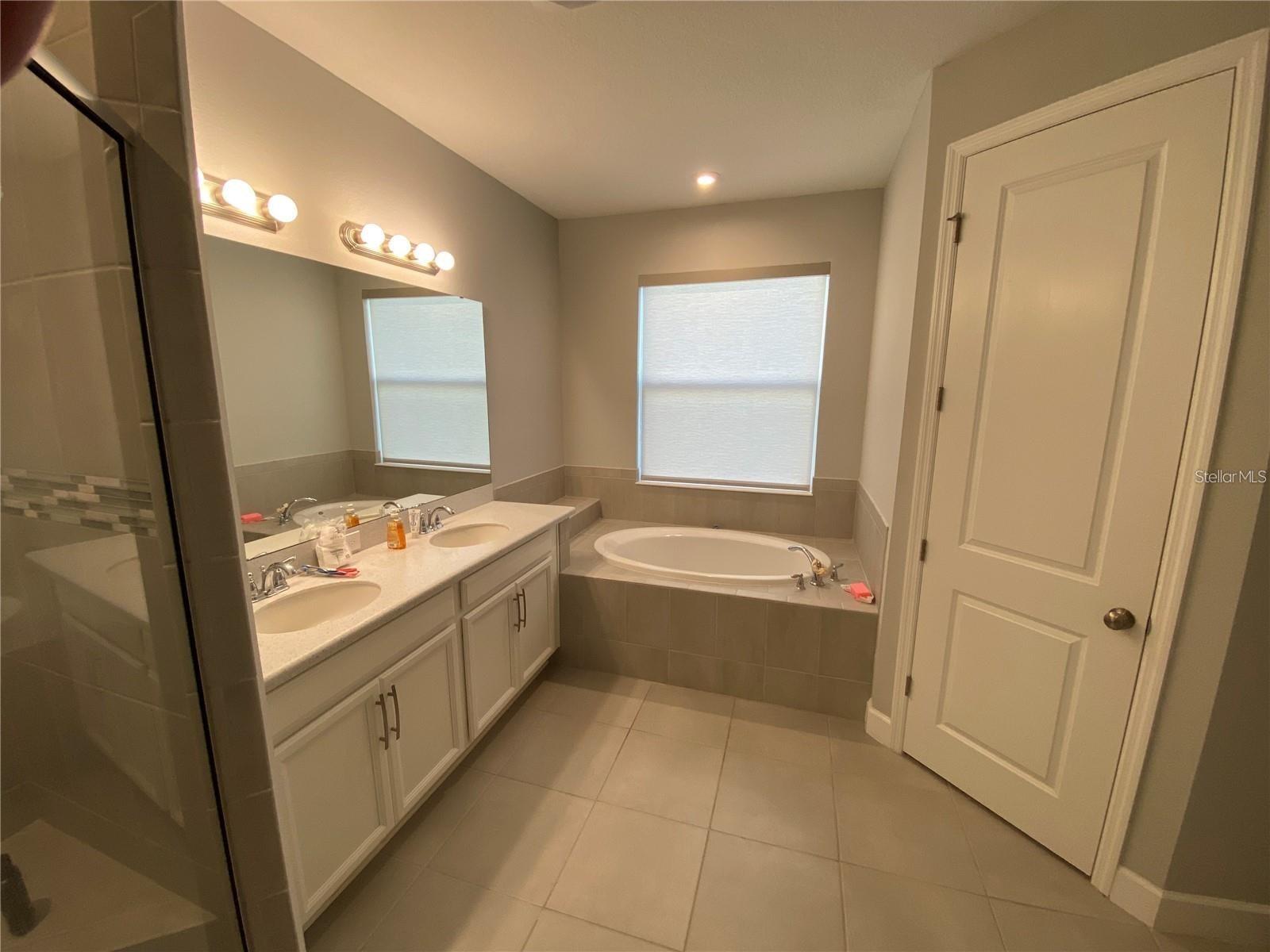 BELLALAGO PH 5J SECTION 2 - Residential